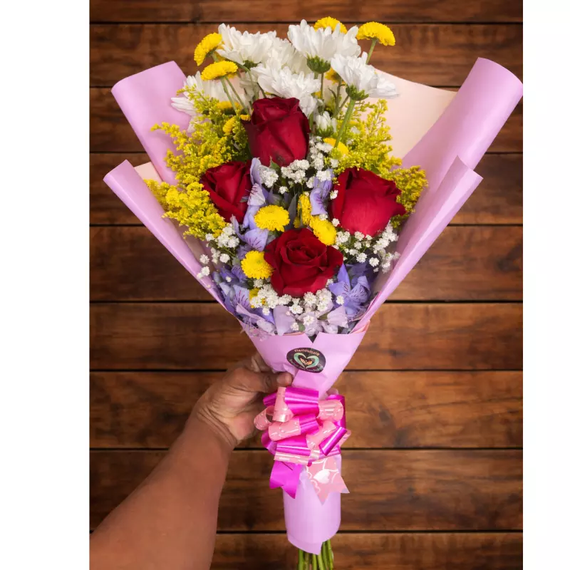 Buquê Desconstruído 4 rosas