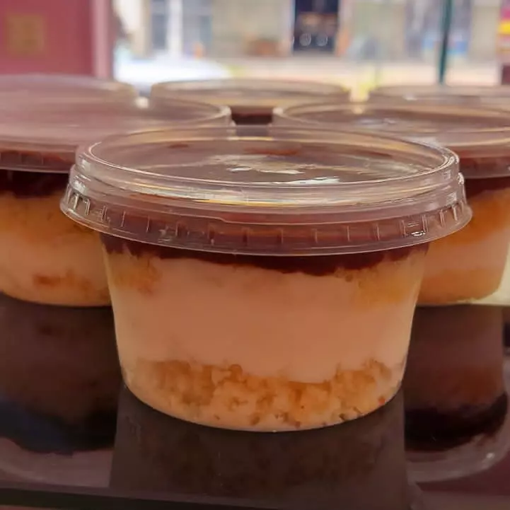 Bolo No Pote Ninho c Chocolate