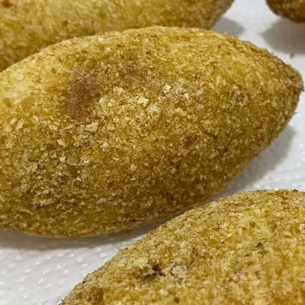 Bolinho de aipim com carne