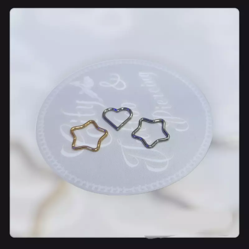 Corazón y estrella titanio