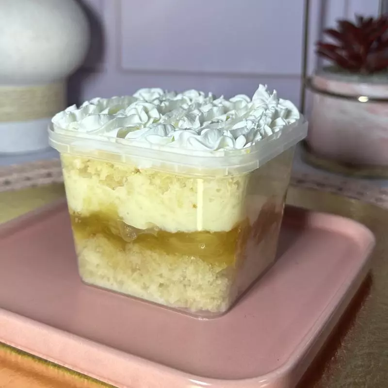 Bolo de Abacaxi com Coco