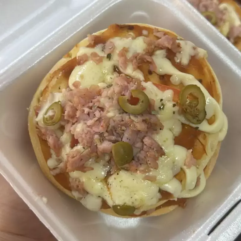 Mini pizza congelada