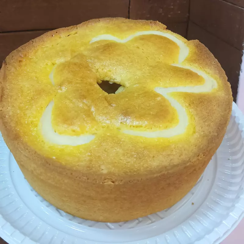 Broa de milho c/ requeijão e coco