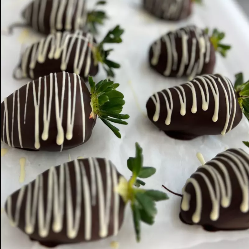 BOMBOM DE MORANGO VEGANO