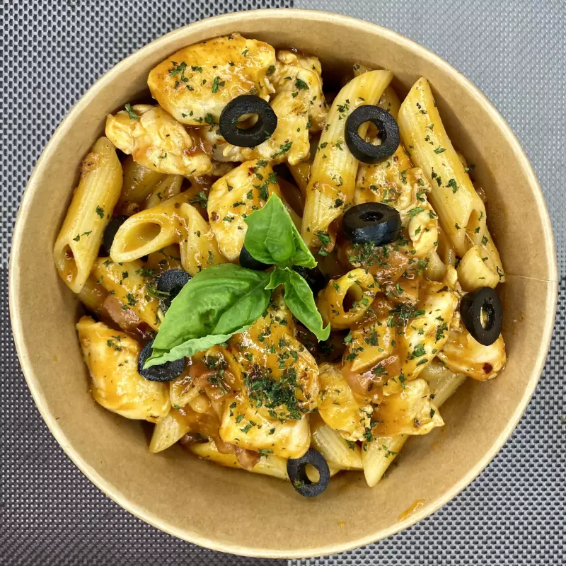 PASTA AMATRICIANA CON POLLO