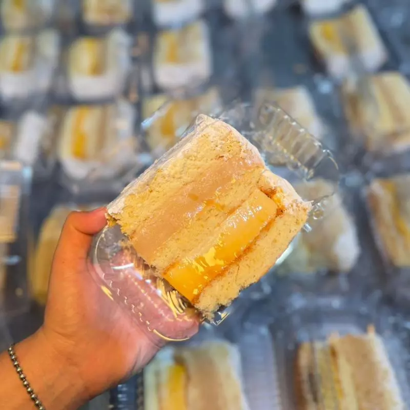 Fatia bolo pudim aprox 300g