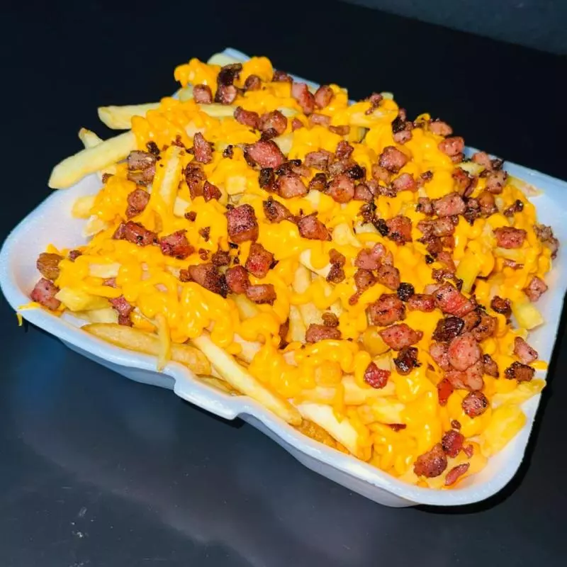 Batata com cheddar e bacon
