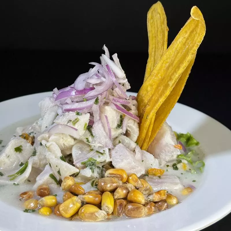 ceviche de pescado.