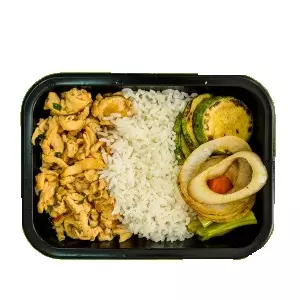 BATATA E FRANGO AO CURRY