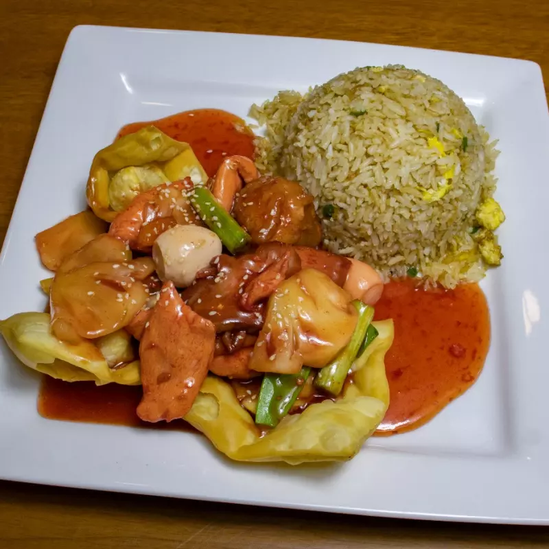 M-4 Kam Lu Wantan y Chaufa