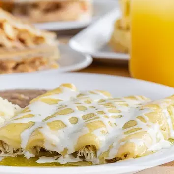 Enchiladas Suizas (4 pzs) Desayuno