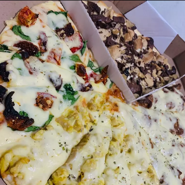 Pizza Média - 12 Fatias