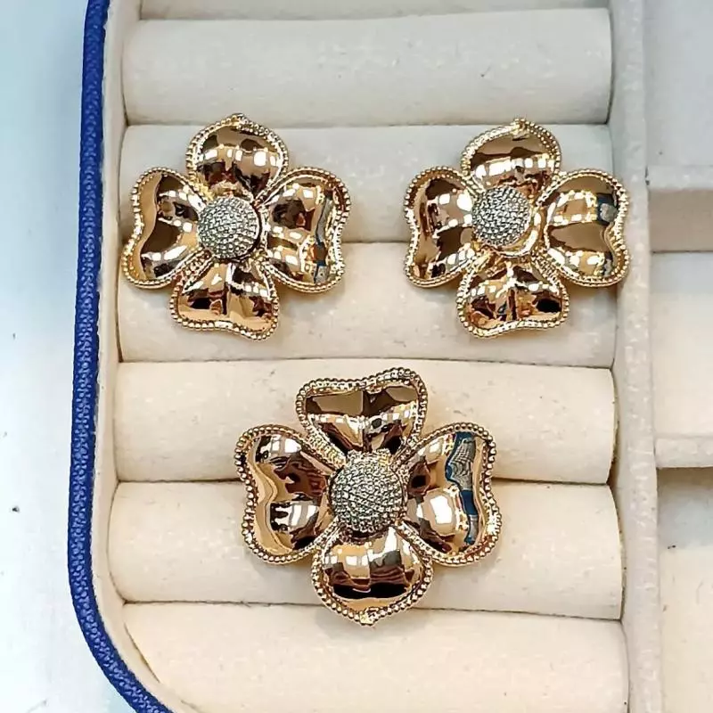 Conjunto flor 2 em 1