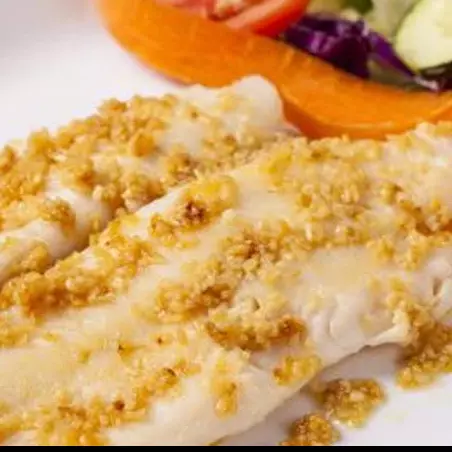 FILETE DE PESCADO AL AJO