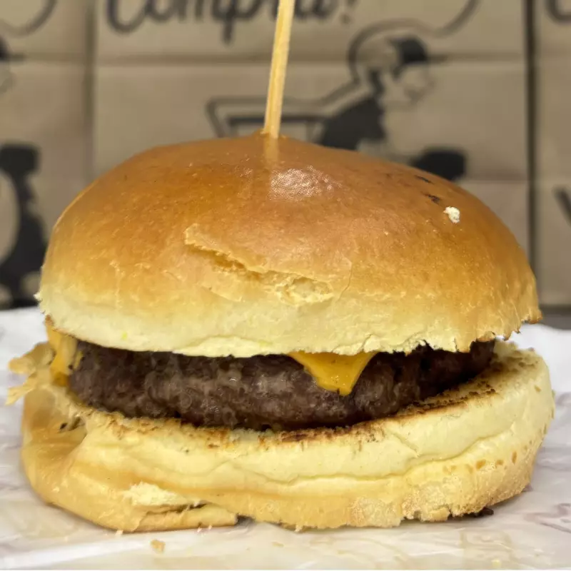 CHEESE BURGUER