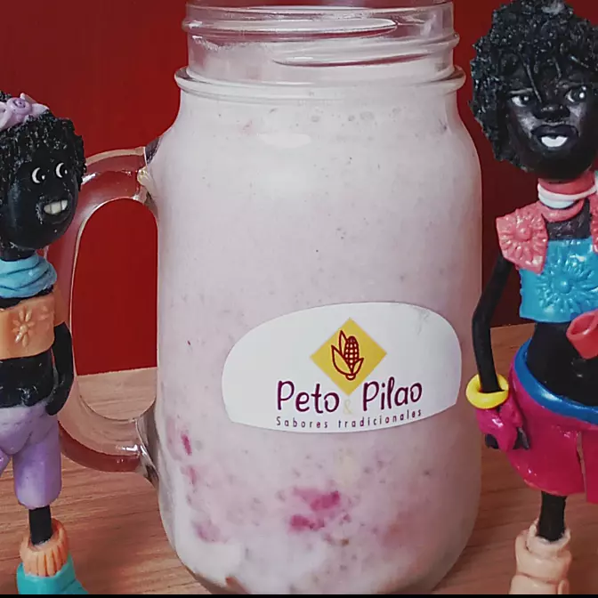 Batido probiótico con granola artes