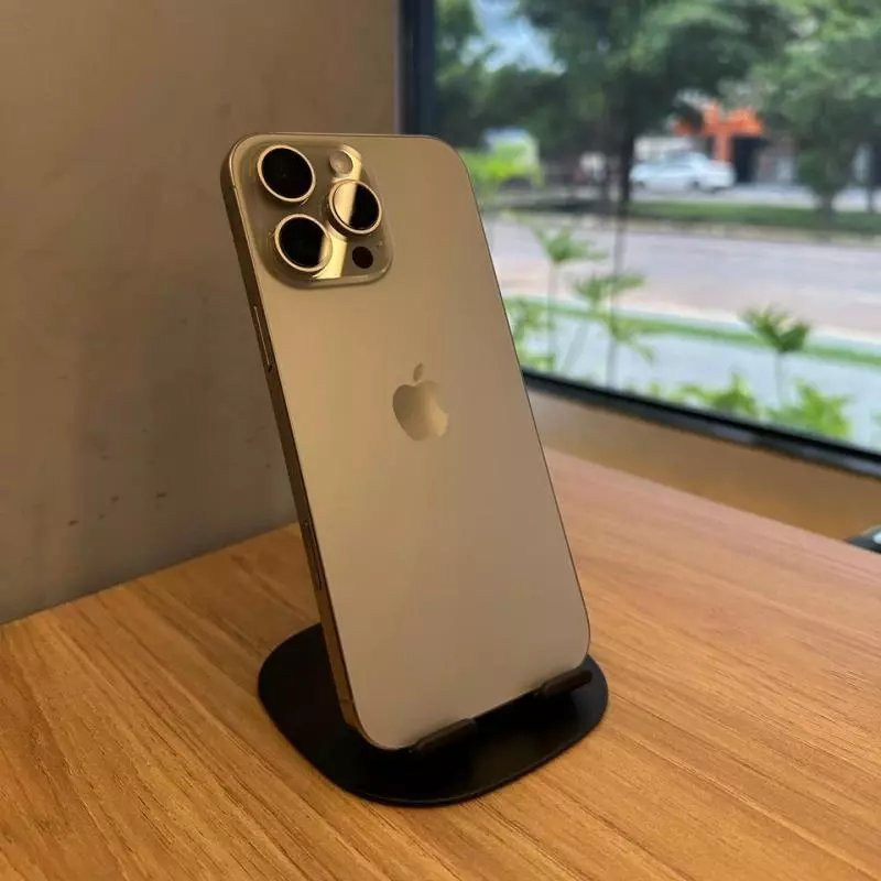 16 PRO MAX 256GB NATURAL TITÂNIO