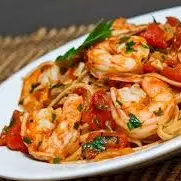Spaguetti com camarões