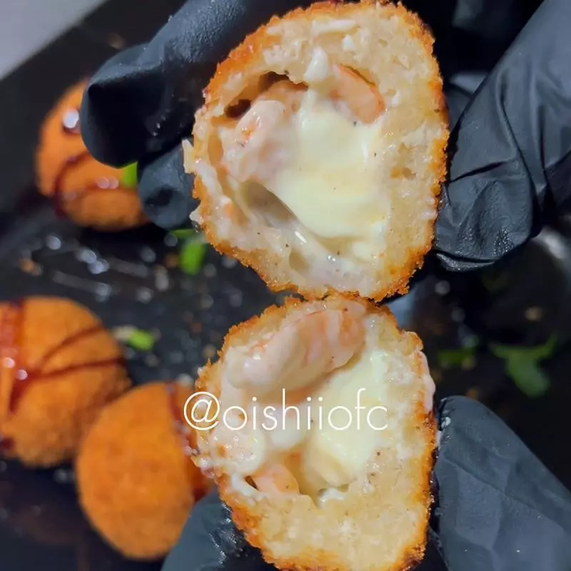 Empanado Especial Oishii