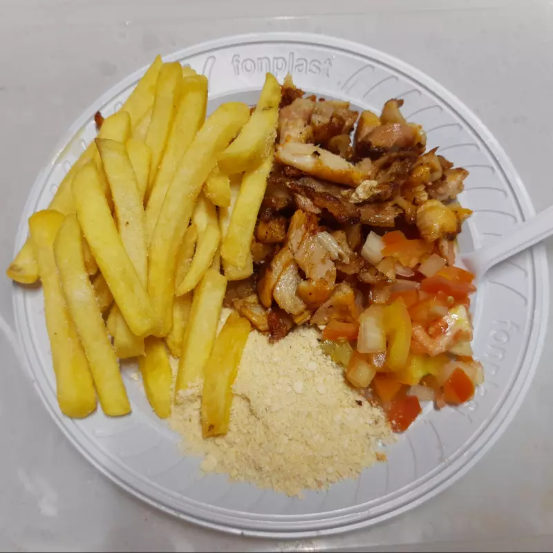 Frango com bacon e Fritas