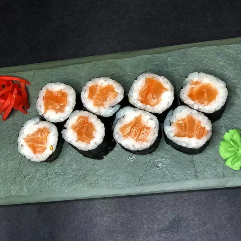 Hossomaki de salmão 8un