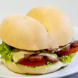 Hamburguer com Calabresa