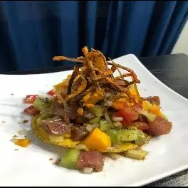 Tostada de Atún Tropical
