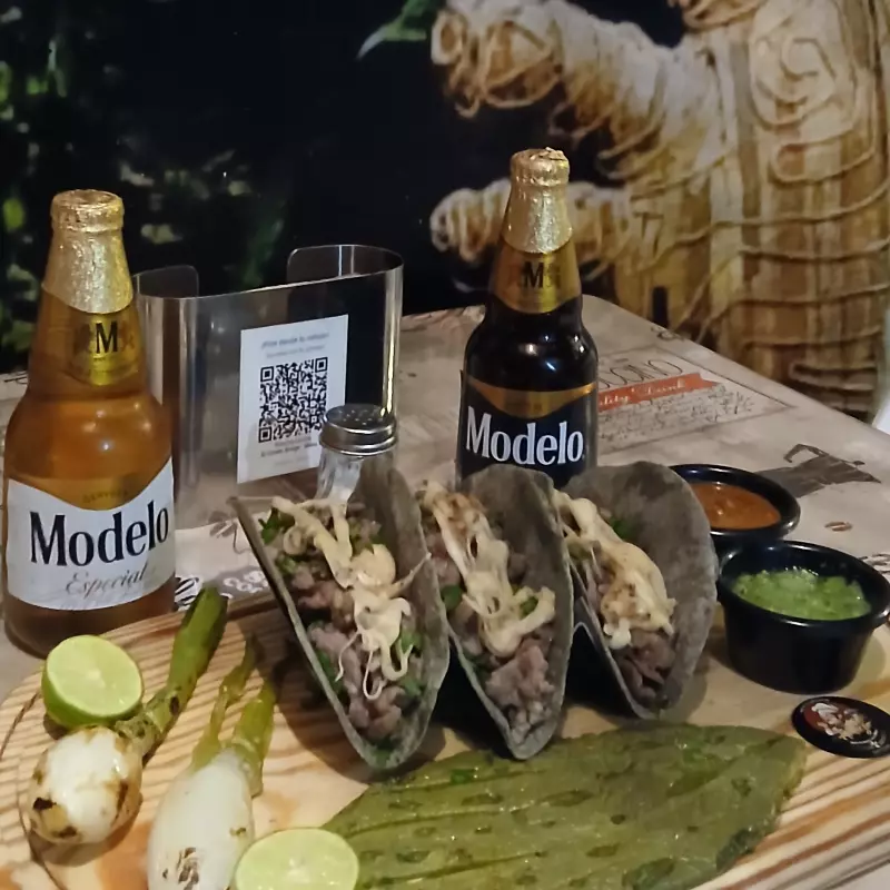 TACOS DE BISTEK