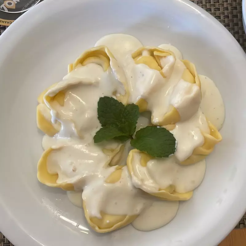 Agnolotti de Boursin com Hortelã