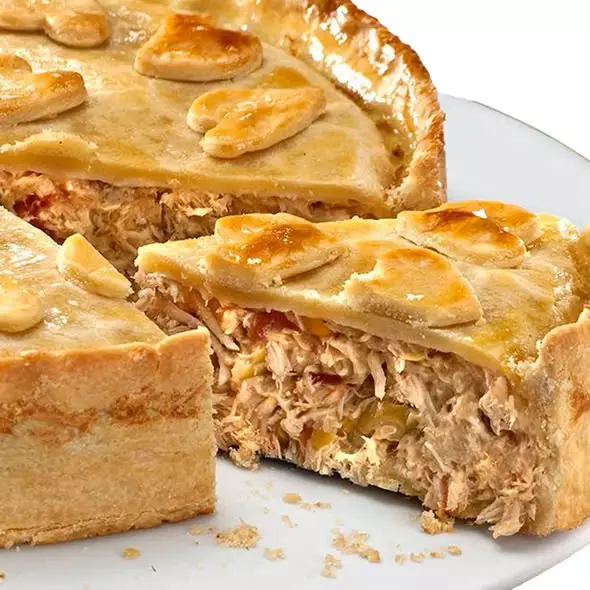 Empadão de frango com catupiry