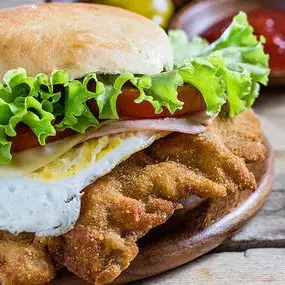 Super milanesa 1 pan con fritas