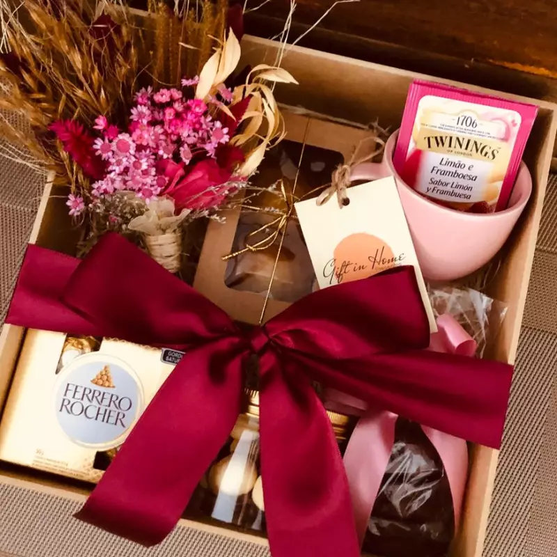 CESTA DE FLORES SABOR DE AMOR