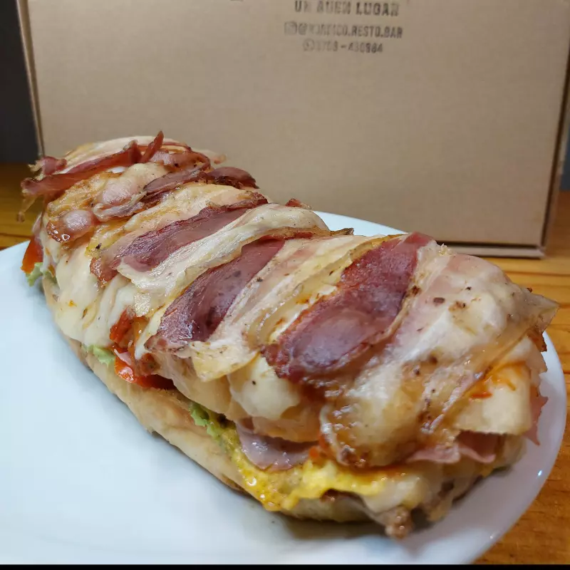 Sandwich Lomo  Caballo 32Cm