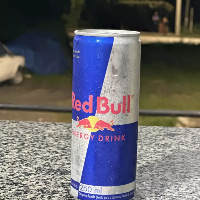 Redbull lata