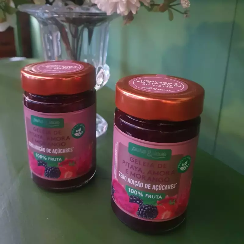 GELEIA DE PYTAIA, AMORA E MORANGO
