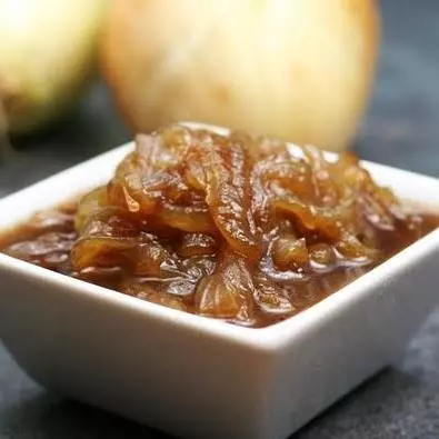 96. PORCIÓN DE CEBOLLA CARAMELIZADA