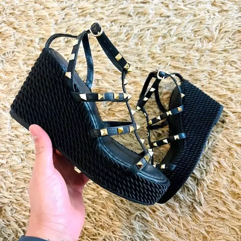 SANDALIA DE TACÓN VALENTINO