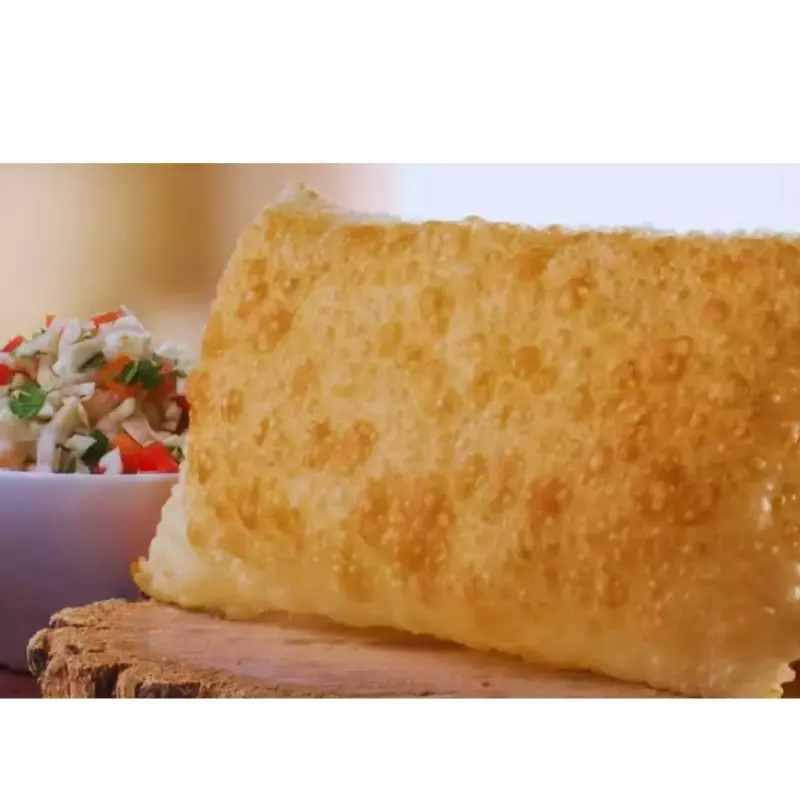 Pastel  de feira /fried dow
