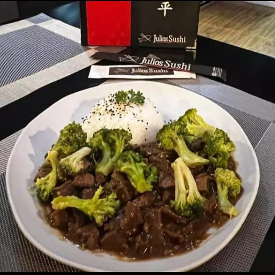 Carne com Brócolis