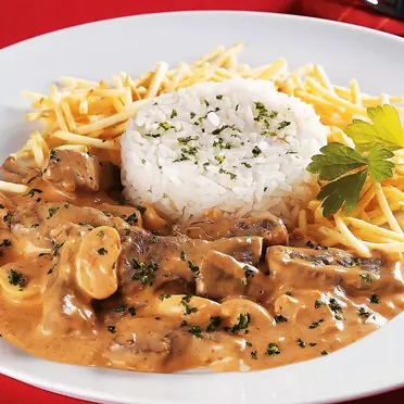 STROGONOFF DE CARNE