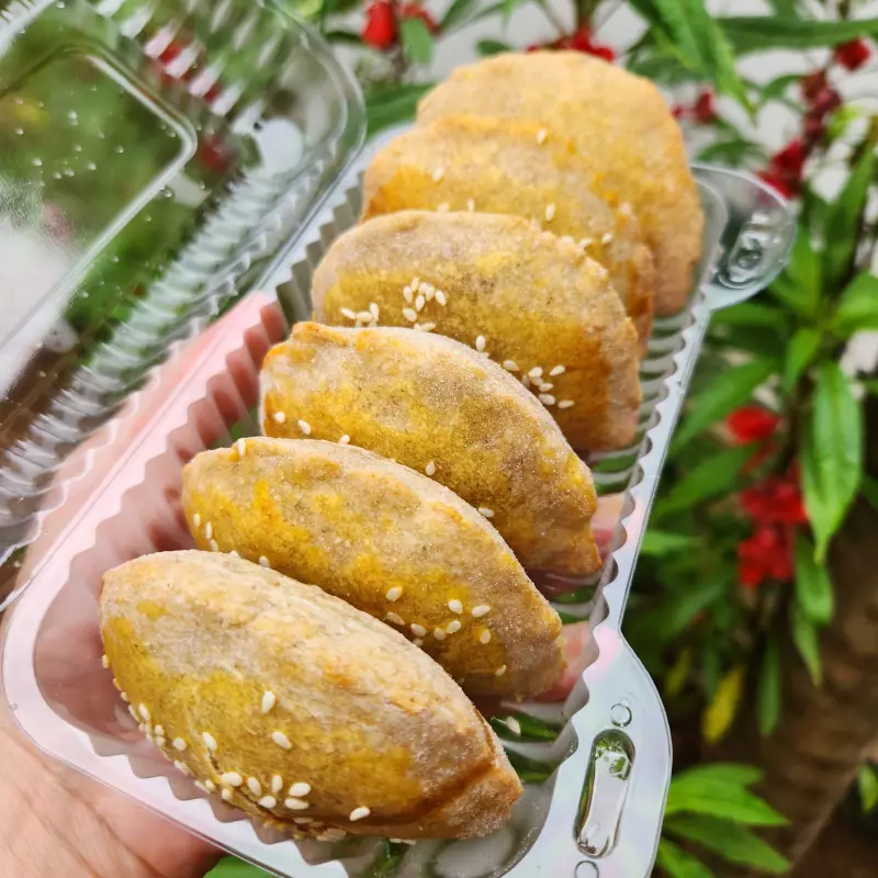 Mini pastel de frango (6 unidades)