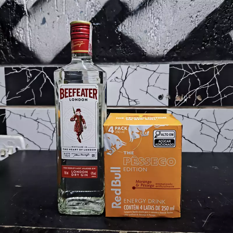 COMBO BEEFEATER C RED BULL GELO AGUA