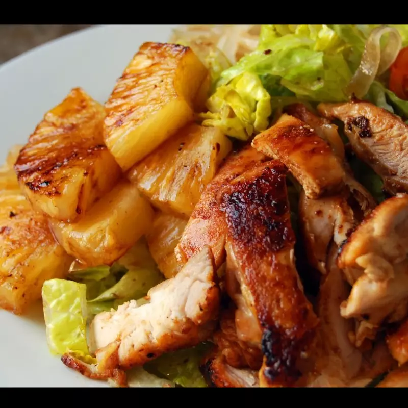 Ensalada c/ pollo parrillero
