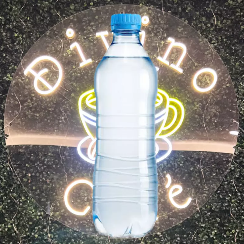 Agua embotellada de 500 ml
