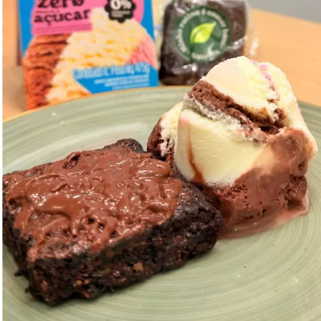 Brownie Fit com Sorvete zero