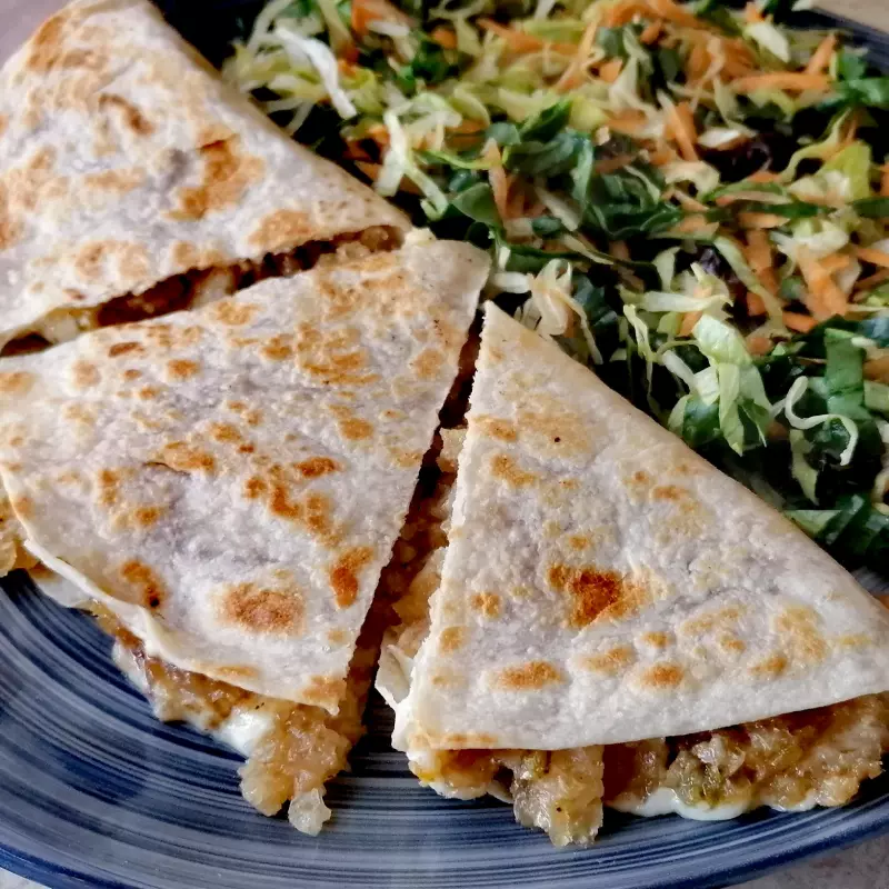 Quesadilla Chicharrón de cuero