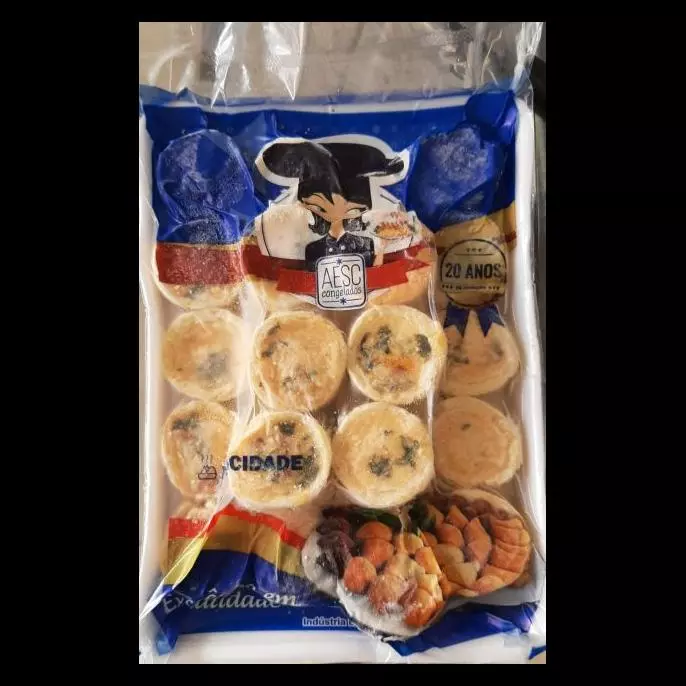 Mini quiche tomate seco c/ rúcula