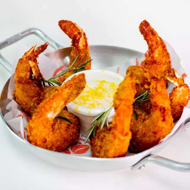 CAMARÃO EMPANADO - BREADED SHRIMP