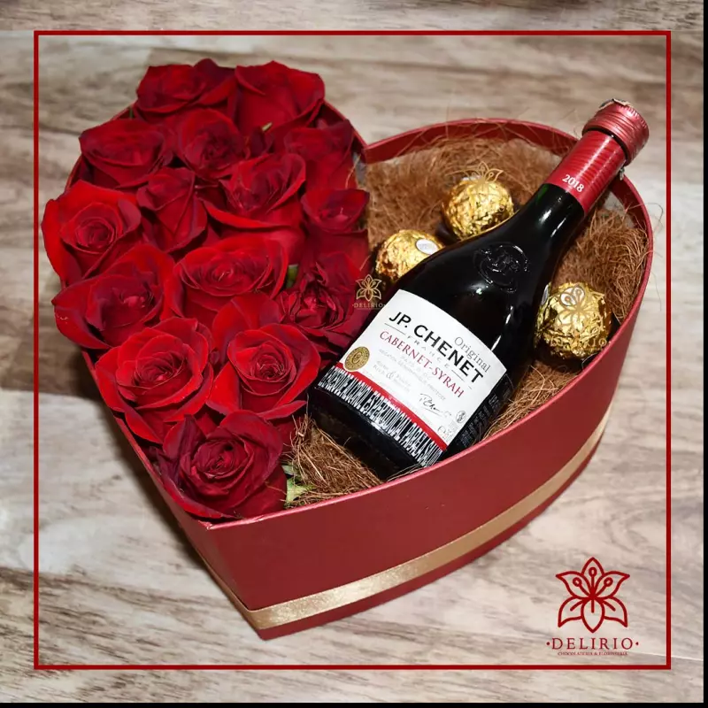 CORAZÓN ROSAS Y VINO
