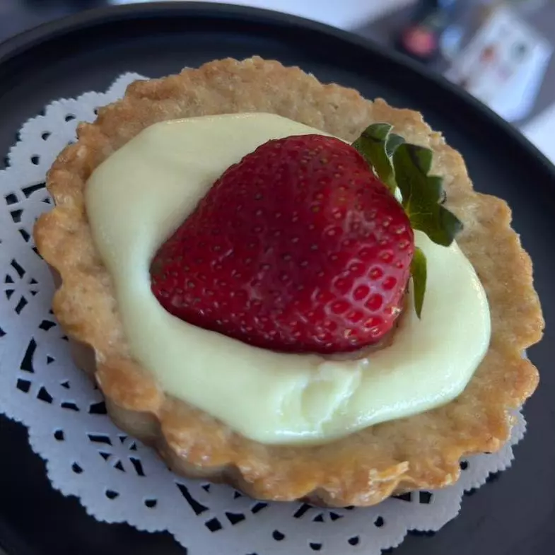 Crostatina de crema de lemon y fresa